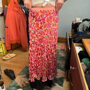 Maeve by Anthropologie appliqué silk/viscose midi skirt.